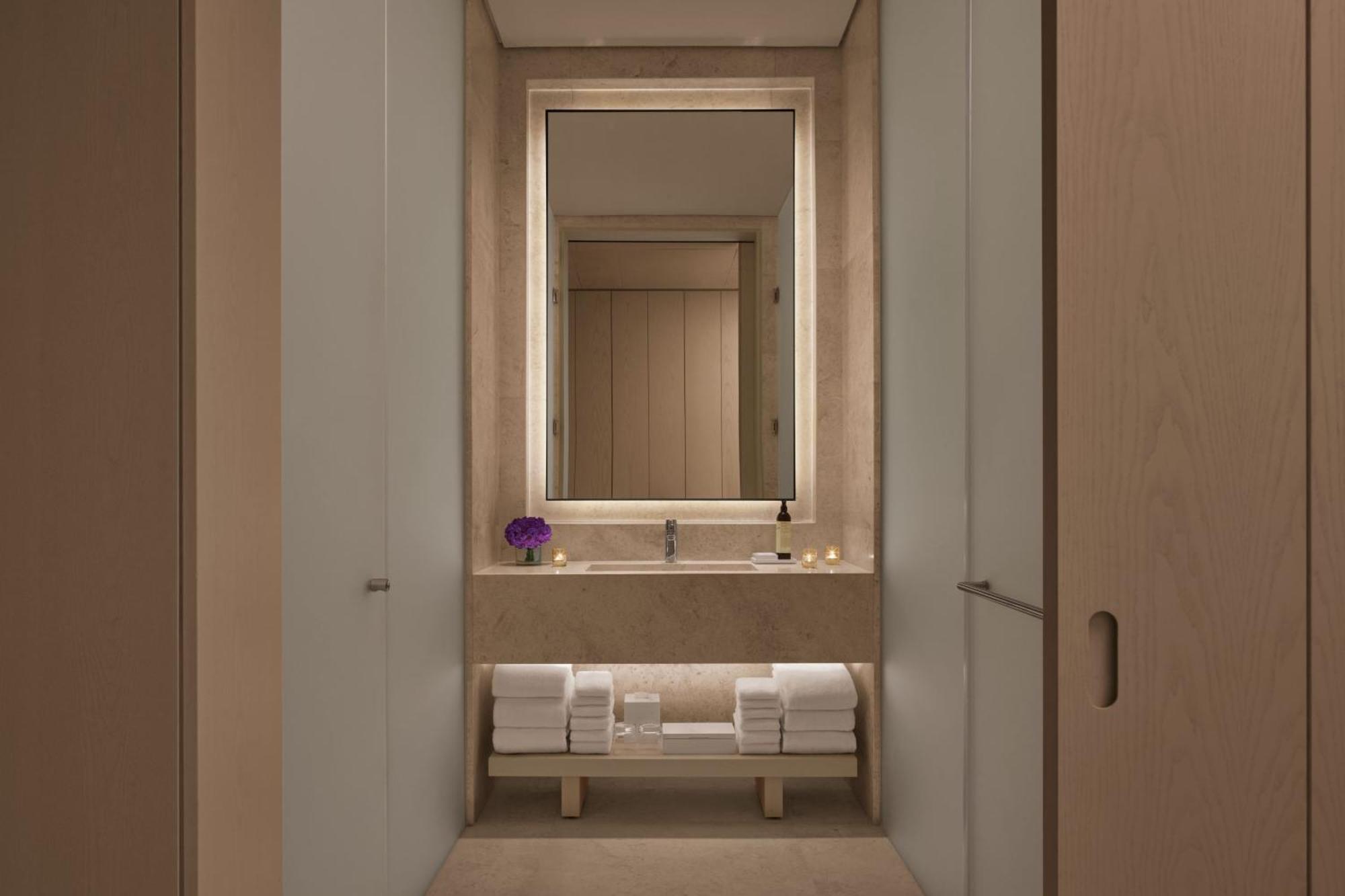 The Edition Hotel 5*